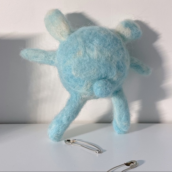 Felting Sky Blue Cute Smiling Rabbit Mini Tiny Plushy Decoration Brooch Pin - Picture 5 of 7